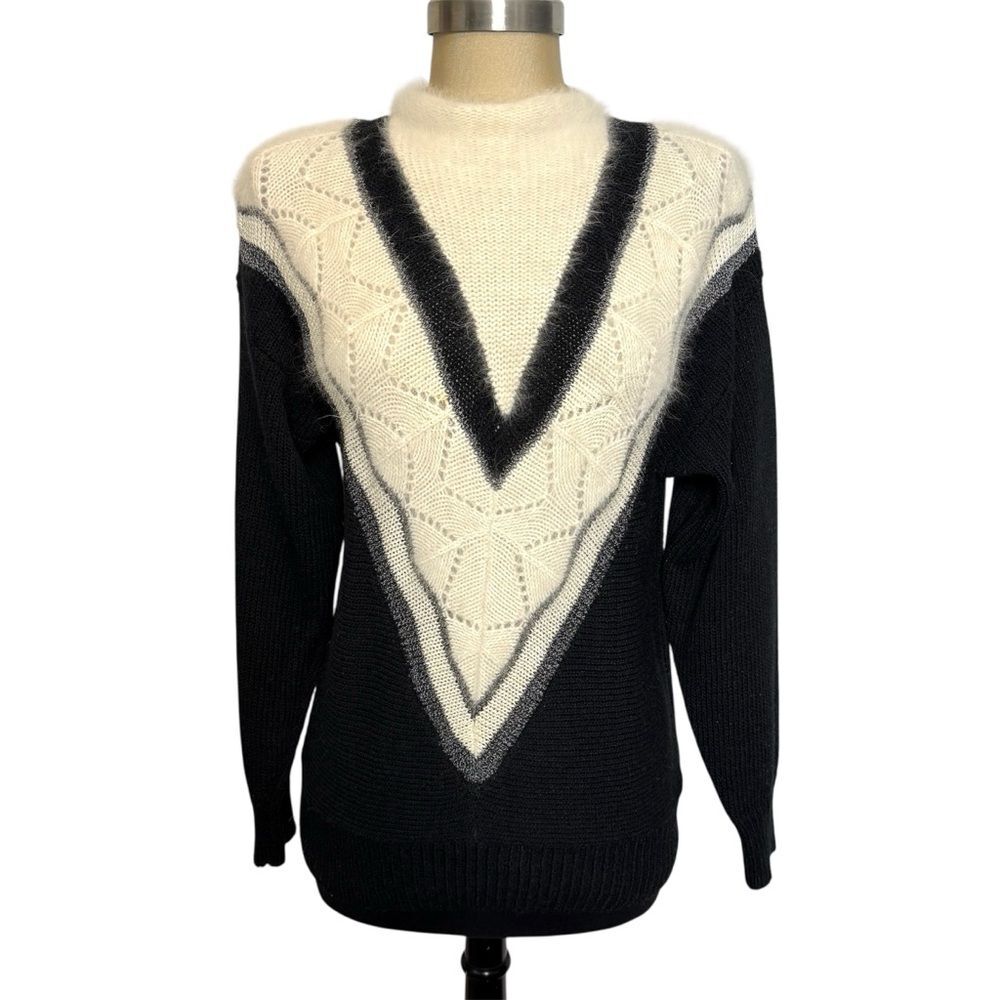 Anne Klein Knitwear Fuzzy Chevron V-Neck Sweater Vintage Preppy Old Money Size M